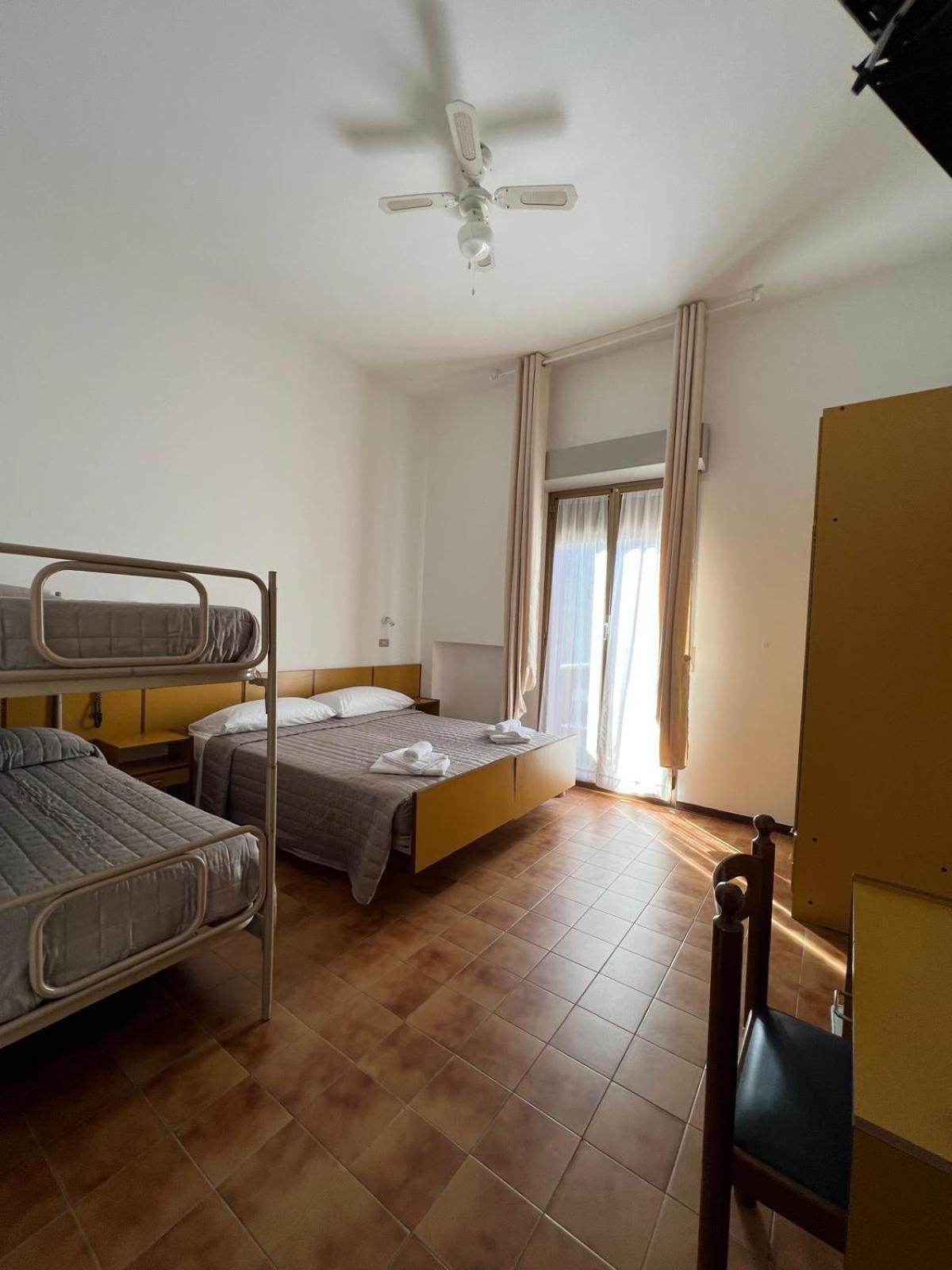 Hotel Villa Dei Fiori Беллария-Иджеа-Марина Экстерьер фото